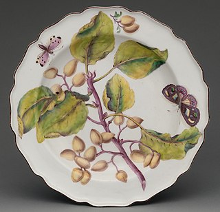 <span class="mw-page-title-main">Plate (dishware)</span> Flat vessel on which food can be served