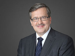 Bronisław Komorowski official photo.jpg