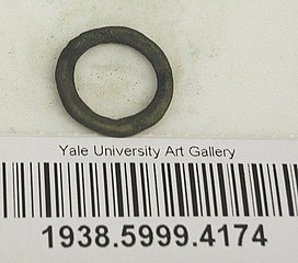 Bronze Ring, Yale University Art Gallery, inv. 1938.5999.4174