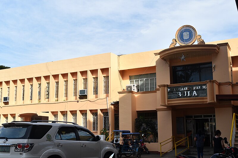 Ladawan:Bula Municipal Hall.JPG