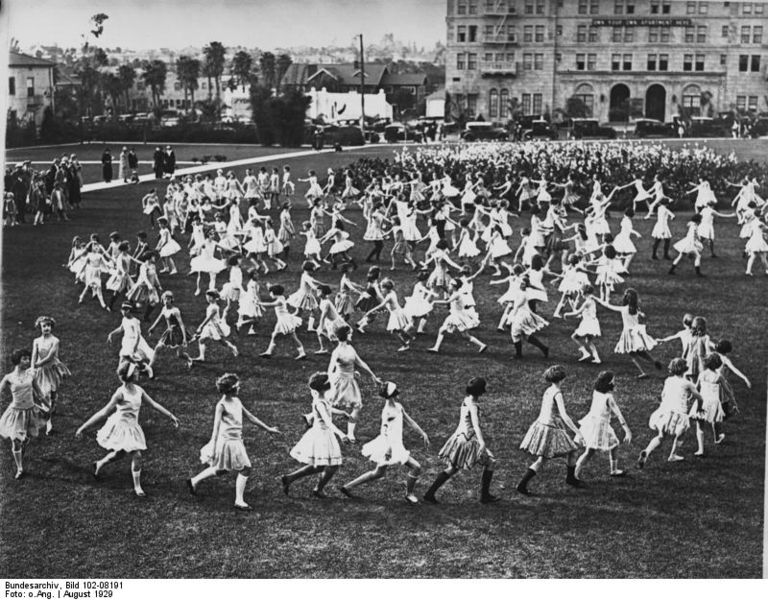 File:Bundesarchiv Bild 102-08191, Los Angeles, Tanzschule.jpg