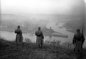 Bundesarchiv Bild 102-08810, Coblence, Französische Soldaten am Deutsche Eck.jpg