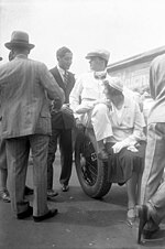 Rudolf Caracciola első feleségével, Charlotte-tal egy 1931-es versenyen