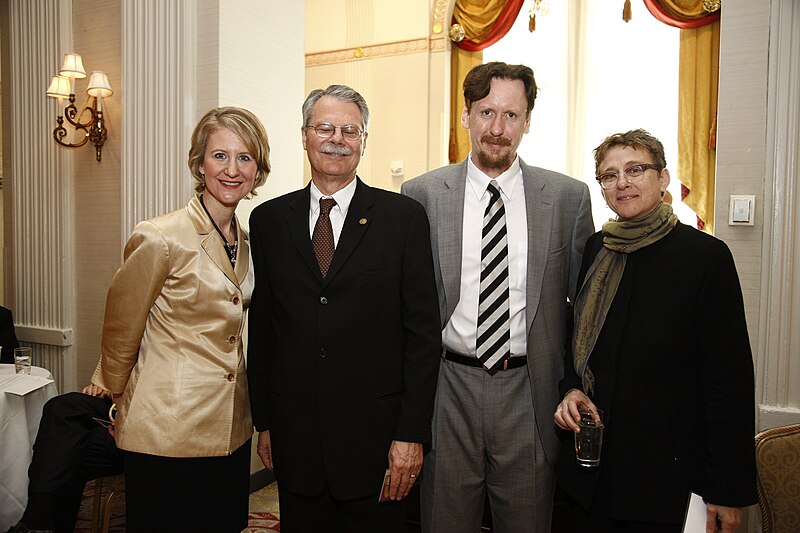 File:Carol Fowler, Horace Newcomb, Trey Kay, and Nancy Solomon, May 2010 (3).jpg