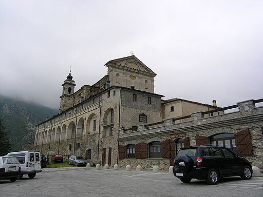 Castelmagno-Santuario (lato a valle)