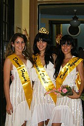 Celebration of the "Princess Dacil" contest at the Seventh Festival of Canarian Traditions in Cuba. In the center of the image, Mary Ann Alvarez Robbio, who was the winner of the contest in 2010. Celebracion del 7 Festival de Tradiciones Canarias en Cuba (2010), princesa dacil.jpg