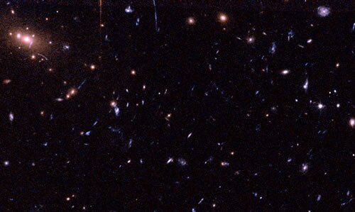 File:Central part of the cluster RXJ1226 9+3332 (geminiann06013a).tiff