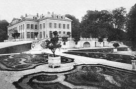 Le château de Carlepont avec ses jardins vers 1905.