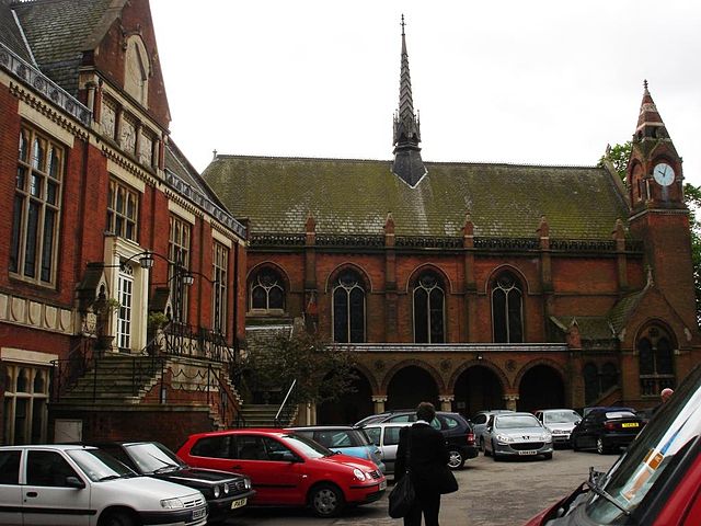 Chapel Quad, with "Big School" on the left, and the chapel