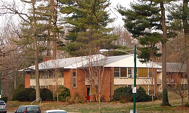 Cherokee Village apts.JPG