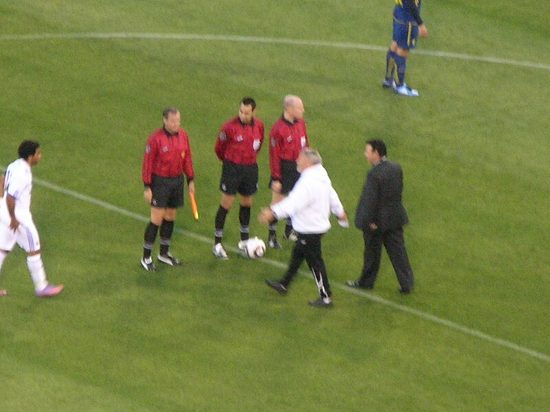 File:Club América & Real Madrid friendly match about to start 2010-08-04 3.JPG