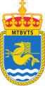 Coat of arms of the Royal Norwegian Navy Motor Torpedo Boat Arm Training Centre.svg