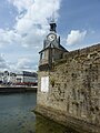 La "Ville close" de Concarneau : la Tour de l'Horloge 5 (et le cadran solaire)
