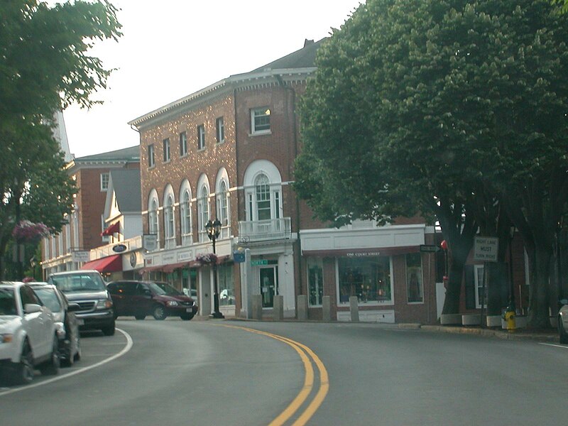 File:Court Street Plymouth MA3.JPG