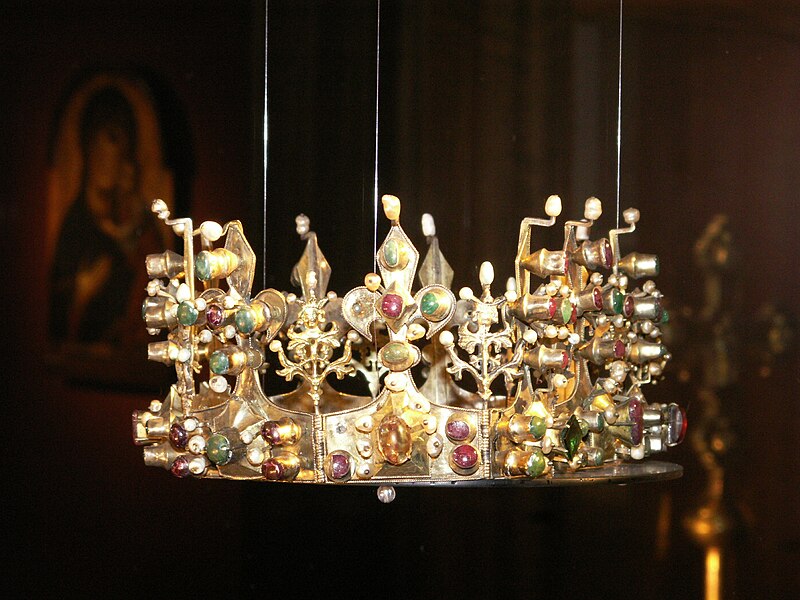 File:Crown of Elizabeth Kotromanic in Zadar.JPG
