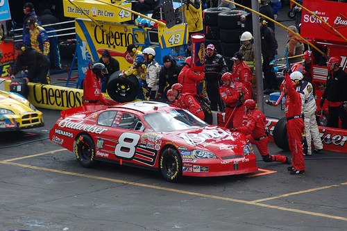 Earnhardt in the pits at the spring 2006 Bristol race