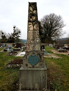 Dampierre-sur-Linotte - cimetière de Presle - tombe Robert 01.jpg