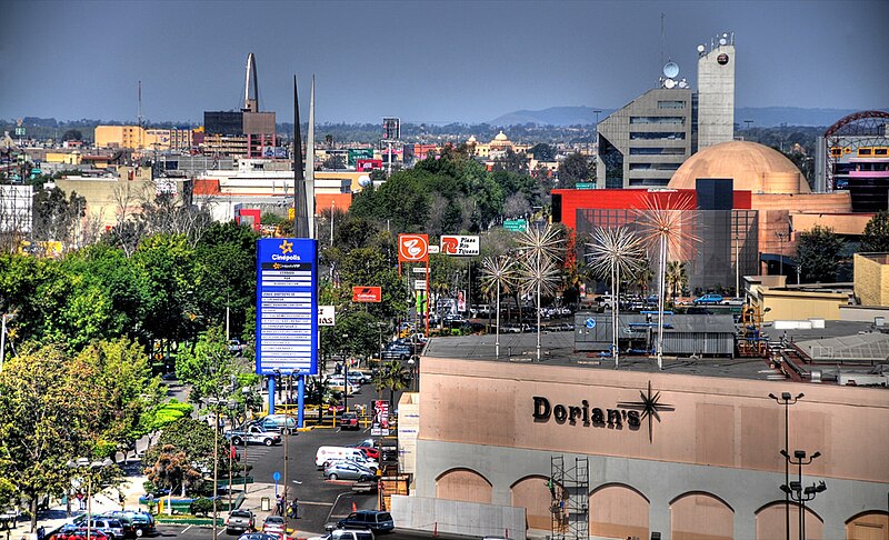 File:Dorian's in Plaza Río Tijuana and panorama of Zona Río Tijuana.jpg