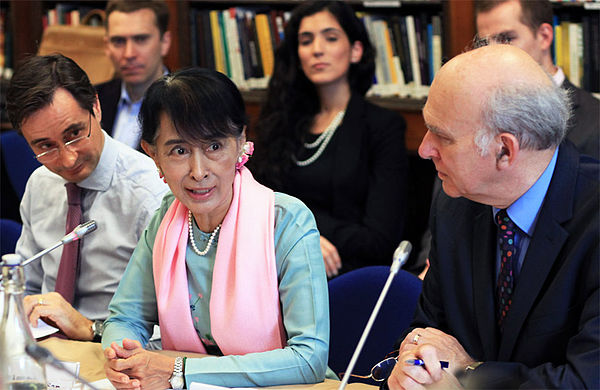 Chatham House's former Director Robin Niblett (left) with Myanmar opposition leader Aung San Suu Kyi