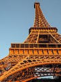 Eiffel Tower (18719371343).jpg