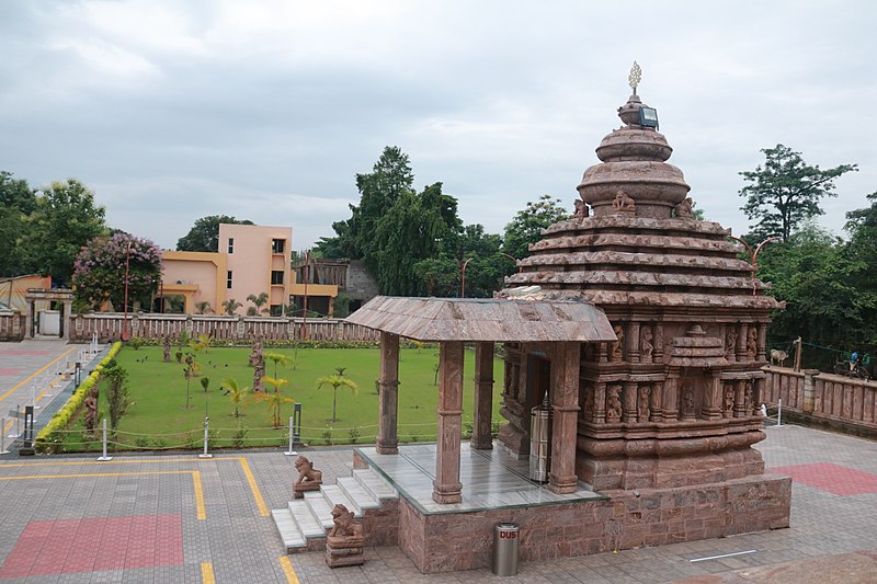 File:Emami-Jagannath-Temple7706 06.jpg