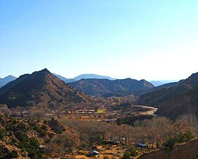 NM Route 68 to Taos at right.