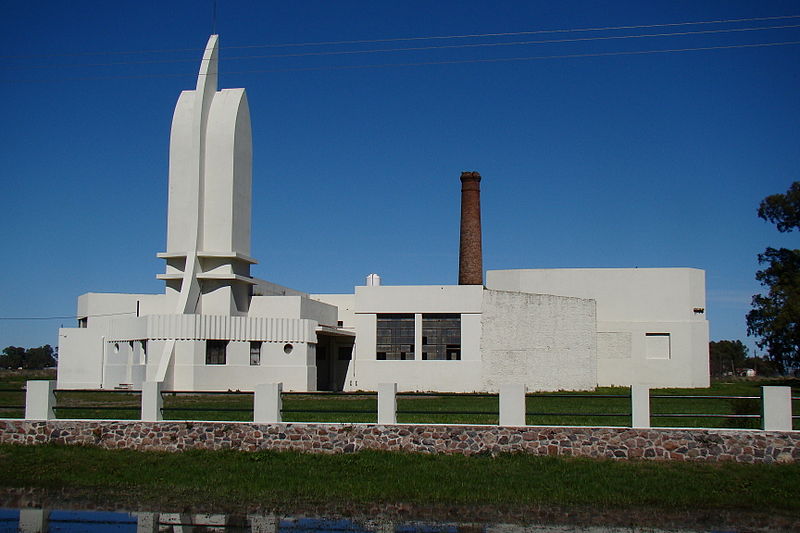 File:Ex-Matadero Municipal de Azul.JPG