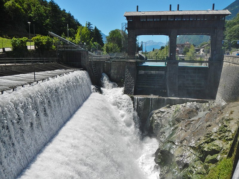 File:Fiume Adige, Etsch - panoramio (1).jpg