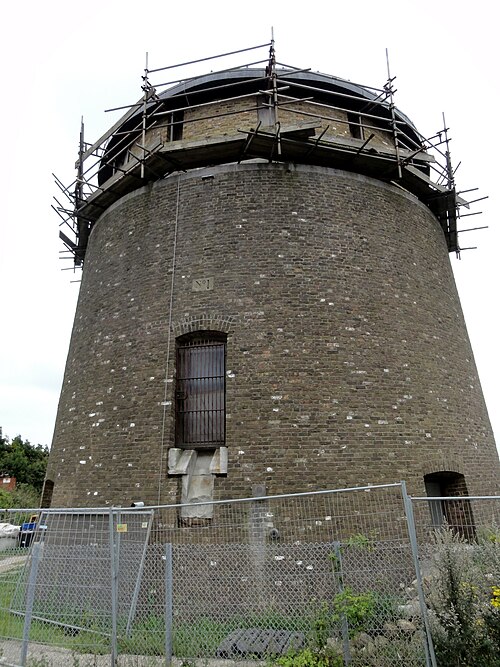 Folkestone, Martello Tower No. 1 - geograph.org.uk - 2701068.jpg