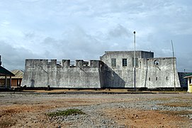 Vue externe du Fort Apollonia.