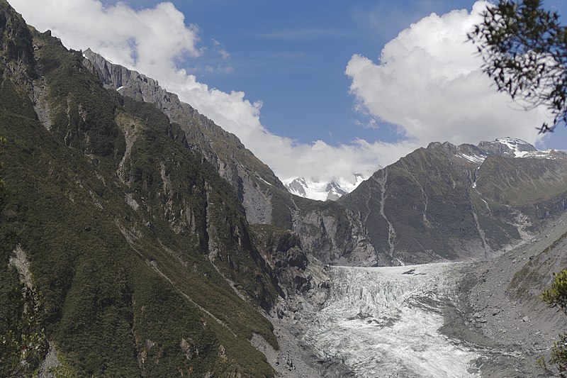 File:Fox Glacier - Smalljude.jpg