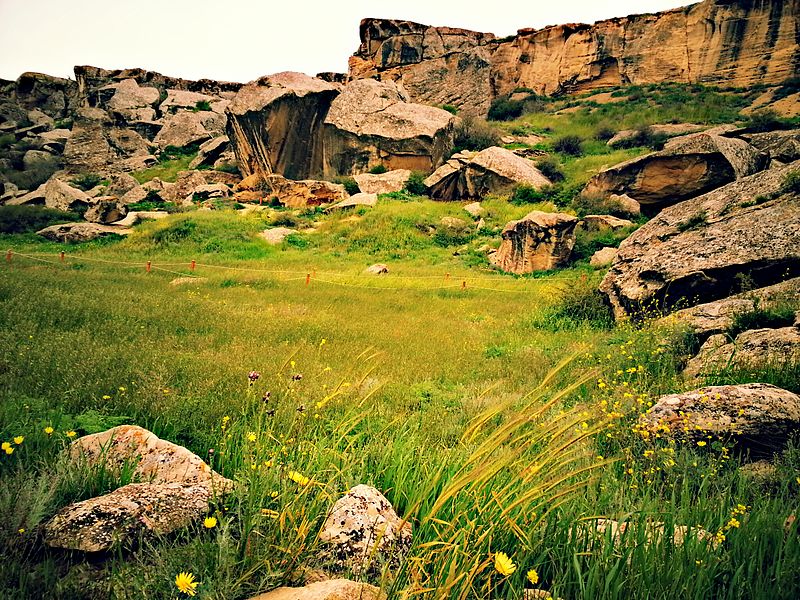 File:Gobustan Rock Art Cultural Landscape, semi-arid landscape.jpg