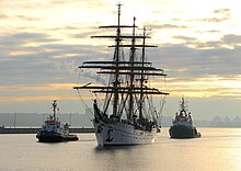 Return of Gorch Fock from a training cruise to home port Kiel (2009) Gorch Fock, Einlaufen in den Heimathafen Kiel (2009).jpg