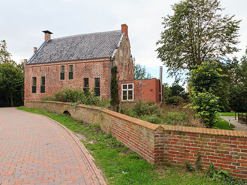 Steinhaus in Greetsiel, ursprünglich aus dem 16. Jahrhundert mit einem Keller um 1400