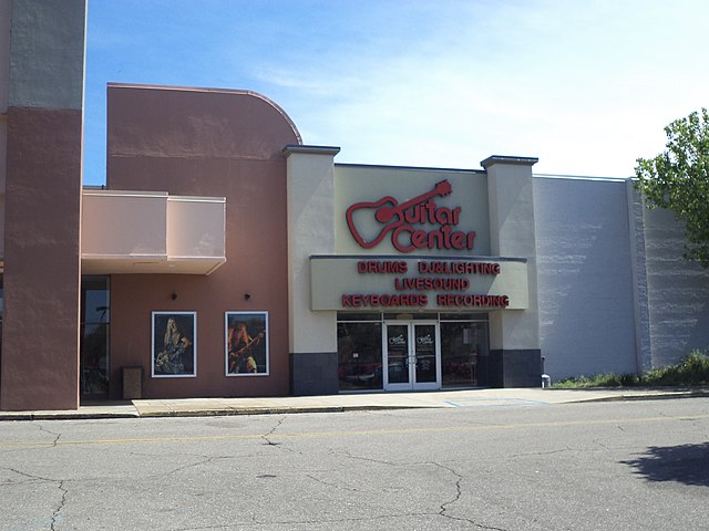 File:Guitar Center, Tallahassee Mall.JPG - Wikimedia Commons