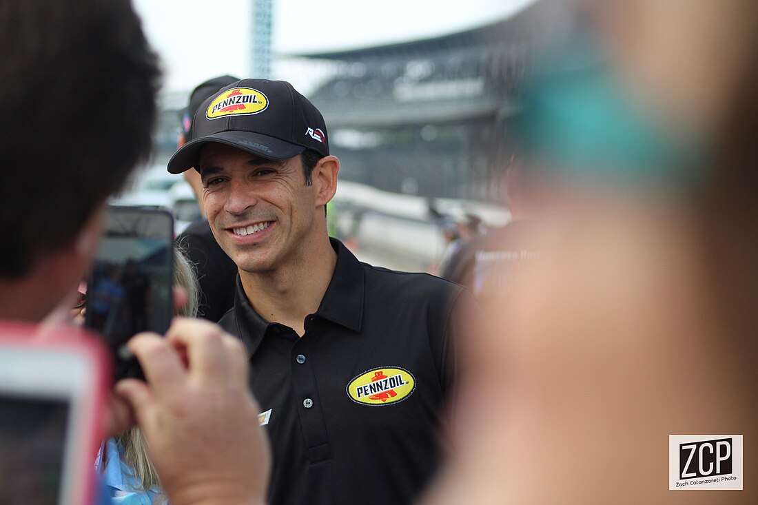 File:Hélio Castroneves at the 2018 Indianapolis 500-001.jpg