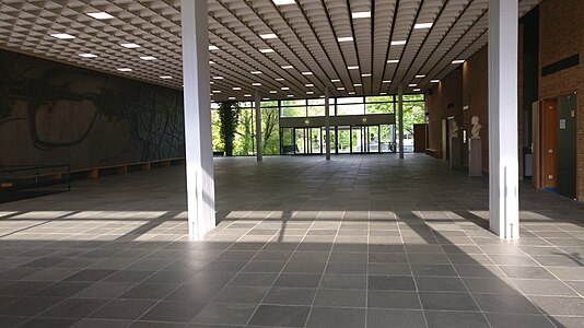 Main space of the foyer, access to small lecture halls on the right
