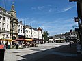 Hereford'un "High Street" yayalaştırılmış merkez çarşı sokağı