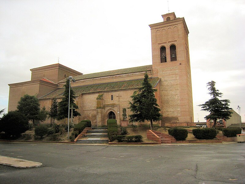 File:Iglesia de San Julián y Santa Basilisa, Horcajo de las Torres, Ávila 10-nov-2013-37721 16.jpg