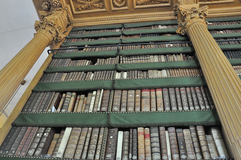 File:Interior of Bibliothèque Mazarine 004.JPG