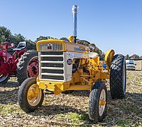 International 340 utility tractor