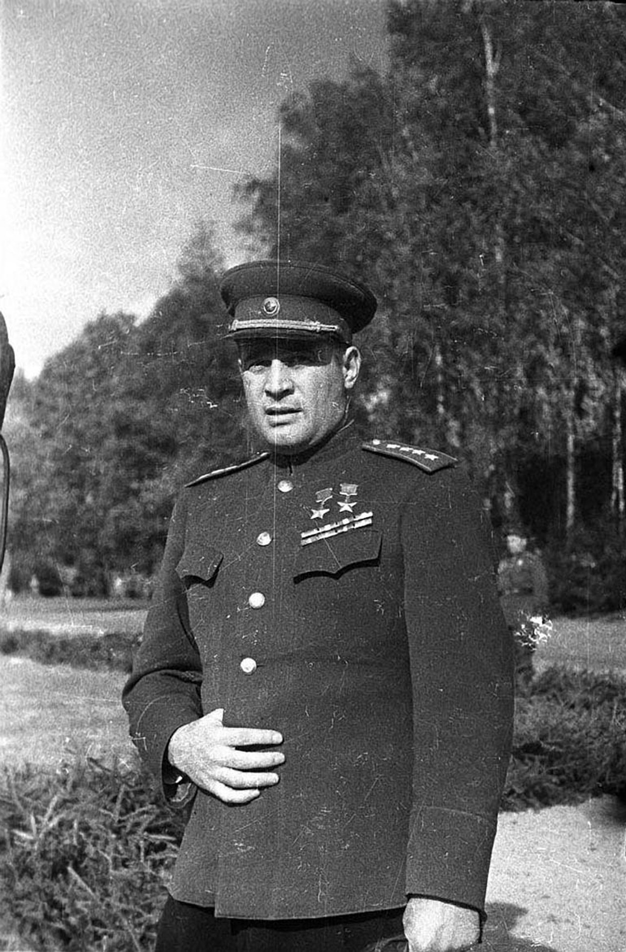Умер польский генерал. Генерал армии Черняховский фото.