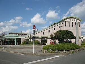 JRKyushu-Chikuhi-line-Fukuyoshi-station-south-entrance-20091102.jpg