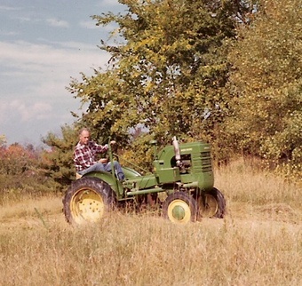 John Deere Model LA