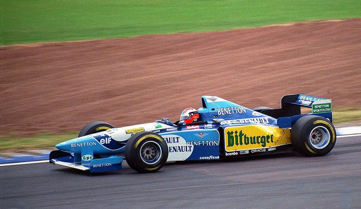 File:Johnny Herbert - Benetton B195 at the 1995 British Grand Prix 