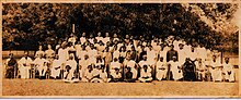 The students and faculty of Kalakshetra (1957). Second row: Rukmini Arundale in the middle, Sankara Menon (to her left), Mysore Vasudevachar and Karaikudi Sambasiva Iyer (to her right). Karaikudi Subramanian is sitting to the far right in the first row KSS at Kalakshetra.jpg