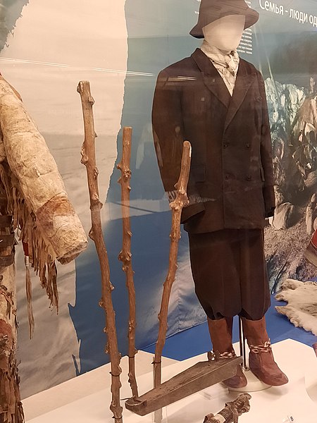 File:Karelians. The costume of the oral poet and ritual sticks The beginning of the ХХ century. 02.jpg