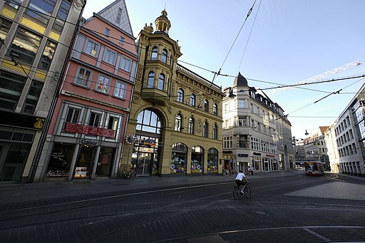 Kleinschmieden Blick in Große Uli, Ulrichstraße - Ecke Große Nikolaistraße, Große Steinstraße - panoramio