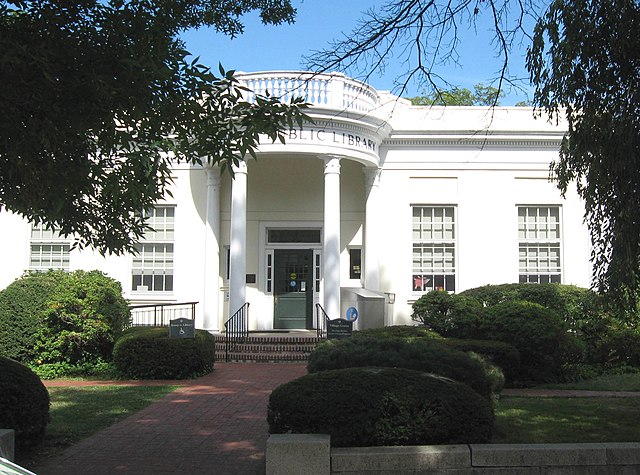 Larchmont Public Library