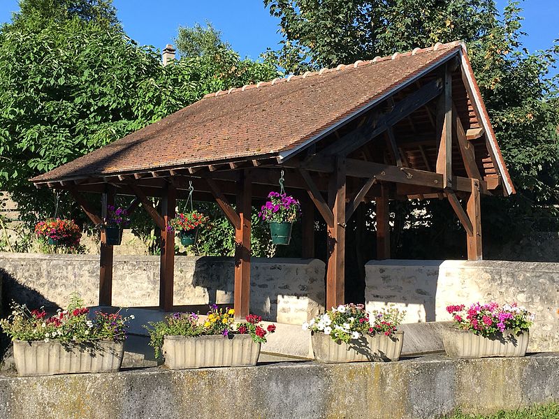 File:Lavoir de Saint-Martin-la-Garenne.jpg